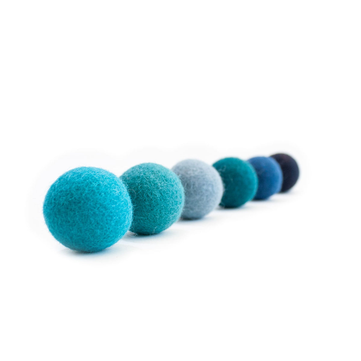 OCEAN VIBES Felt balls